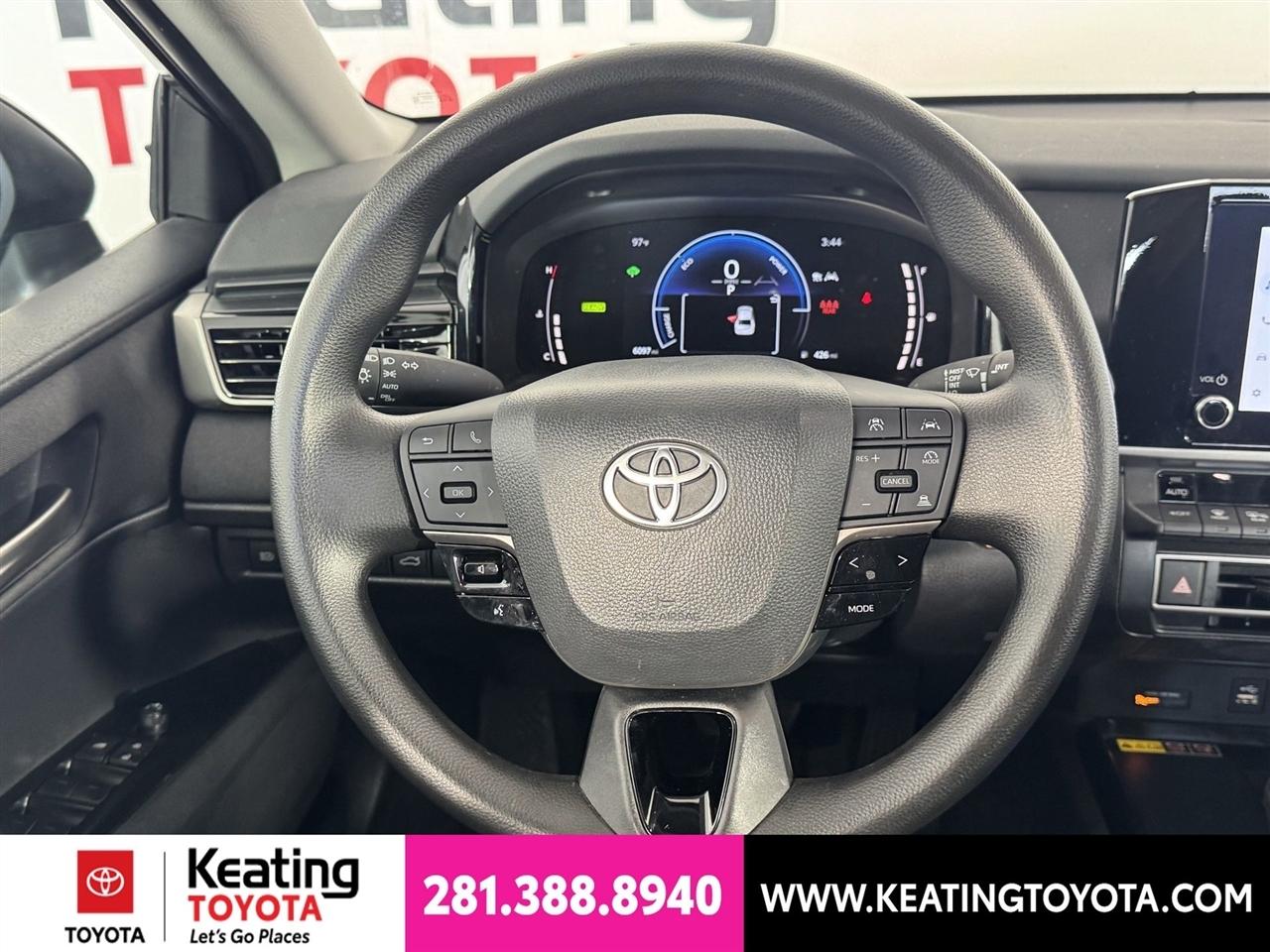 Toyota Camry Hybrid XLE 2026