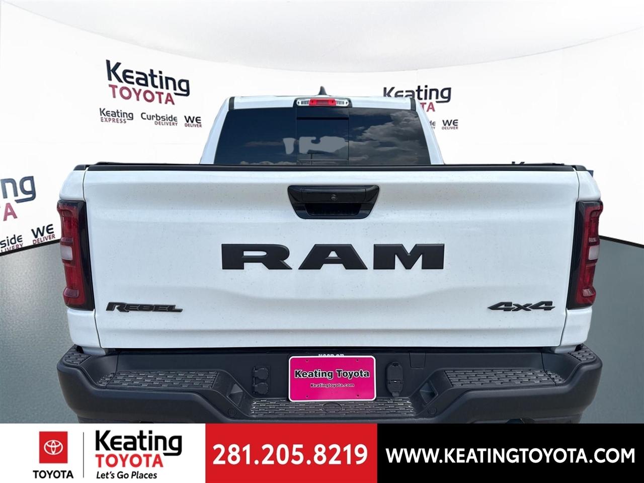 RAM 1500 Rebel Crew Cab SB 4WD 2025
