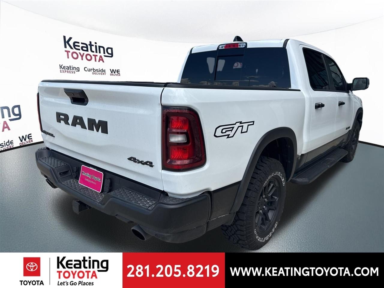 RAM 1500 Rebel Crew Cab SB 4WD 2025
