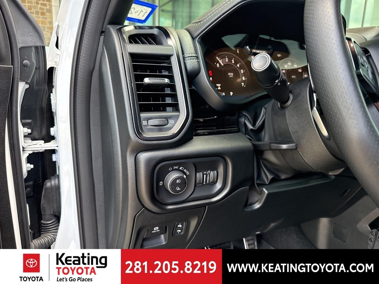 RAM 1500 Rebel Crew Cab SB 4WD 2025