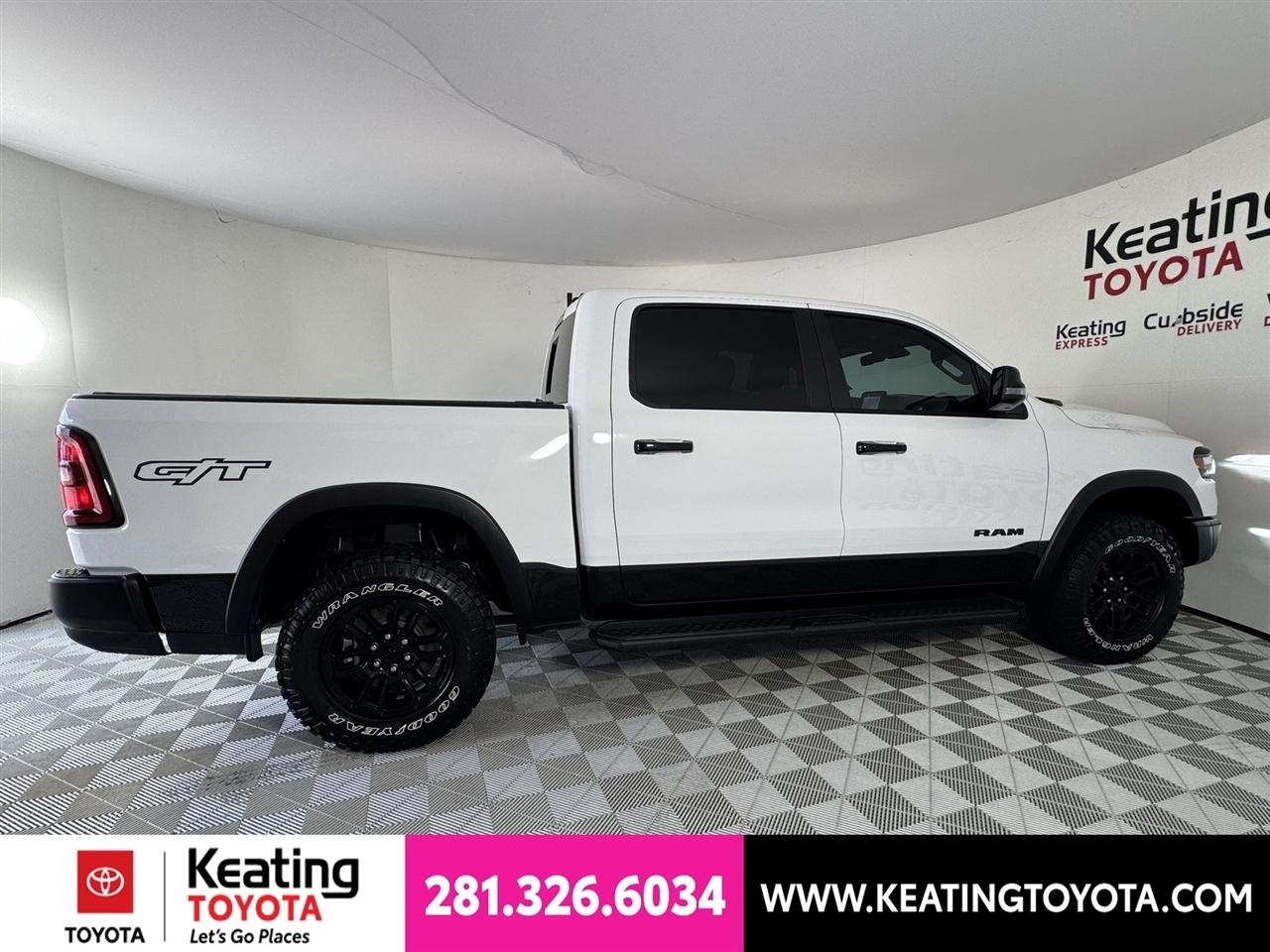 RAM 1500 Rebel Crew Cab SB 4WD 2025