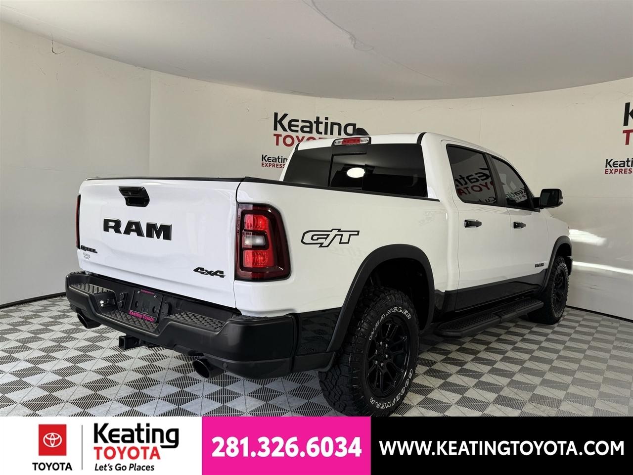 RAM 1500 Rebel Crew Cab SB 4WD 2025