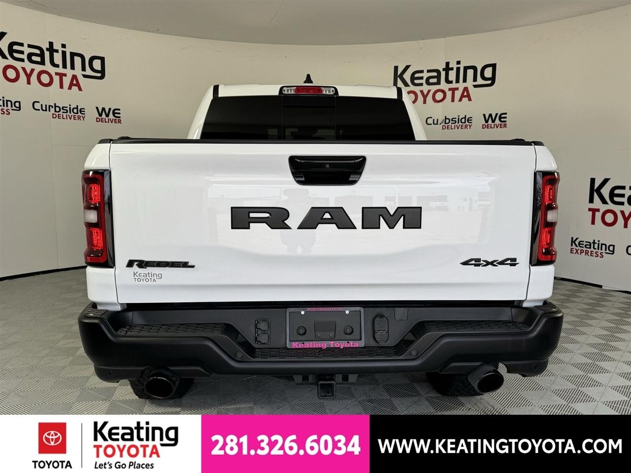 RAM 1500 Rebel Crew Cab SB 4WD 2025