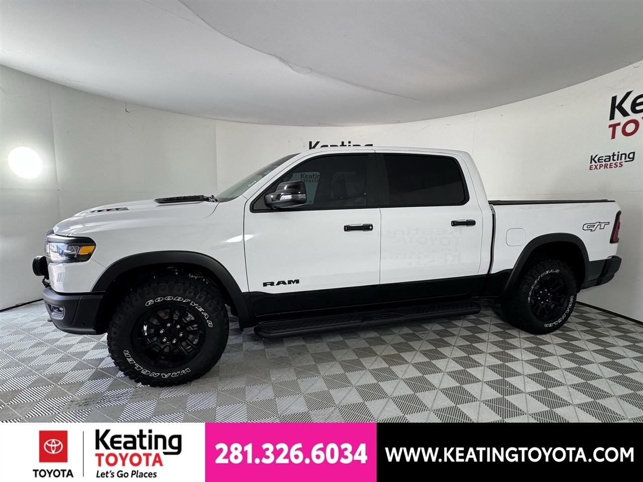 RAM 1500 Rebel Crew Cab SB 4WD 2025