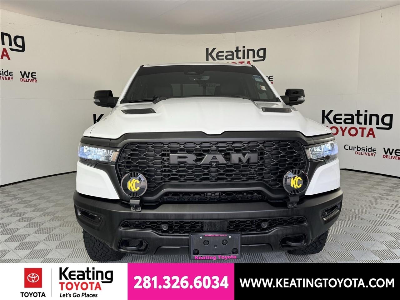 RAM 1500 Rebel Crew Cab SB 4WD 2025