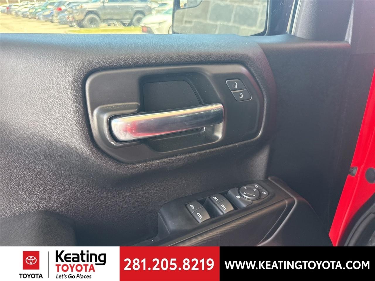 Chevrolet Silverado 1500 Custom Crew Cab 4WD 2024