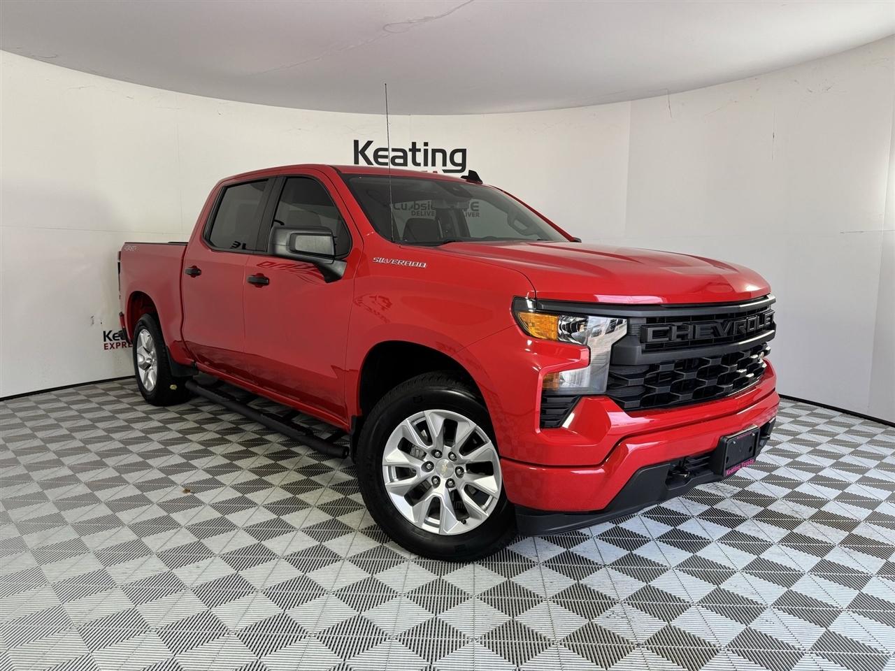 Chevrolet Silverado 1500 Custom Crew Cab 4WD 2024