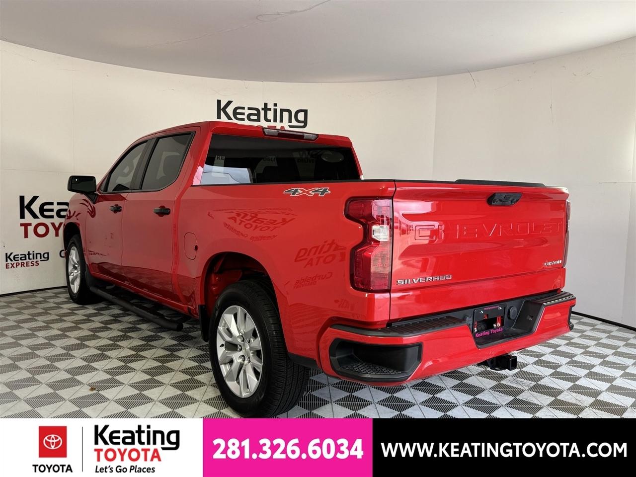 Chevrolet Silverado 1500 Custom Crew Cab 4WD 2024