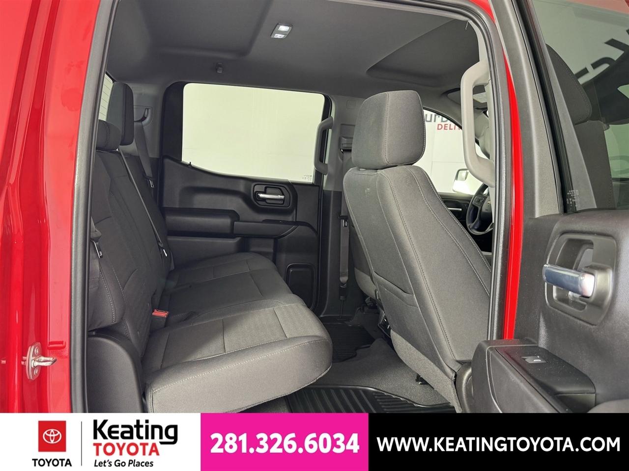 Chevrolet Silverado 1500 Custom Crew Cab 4WD 2024