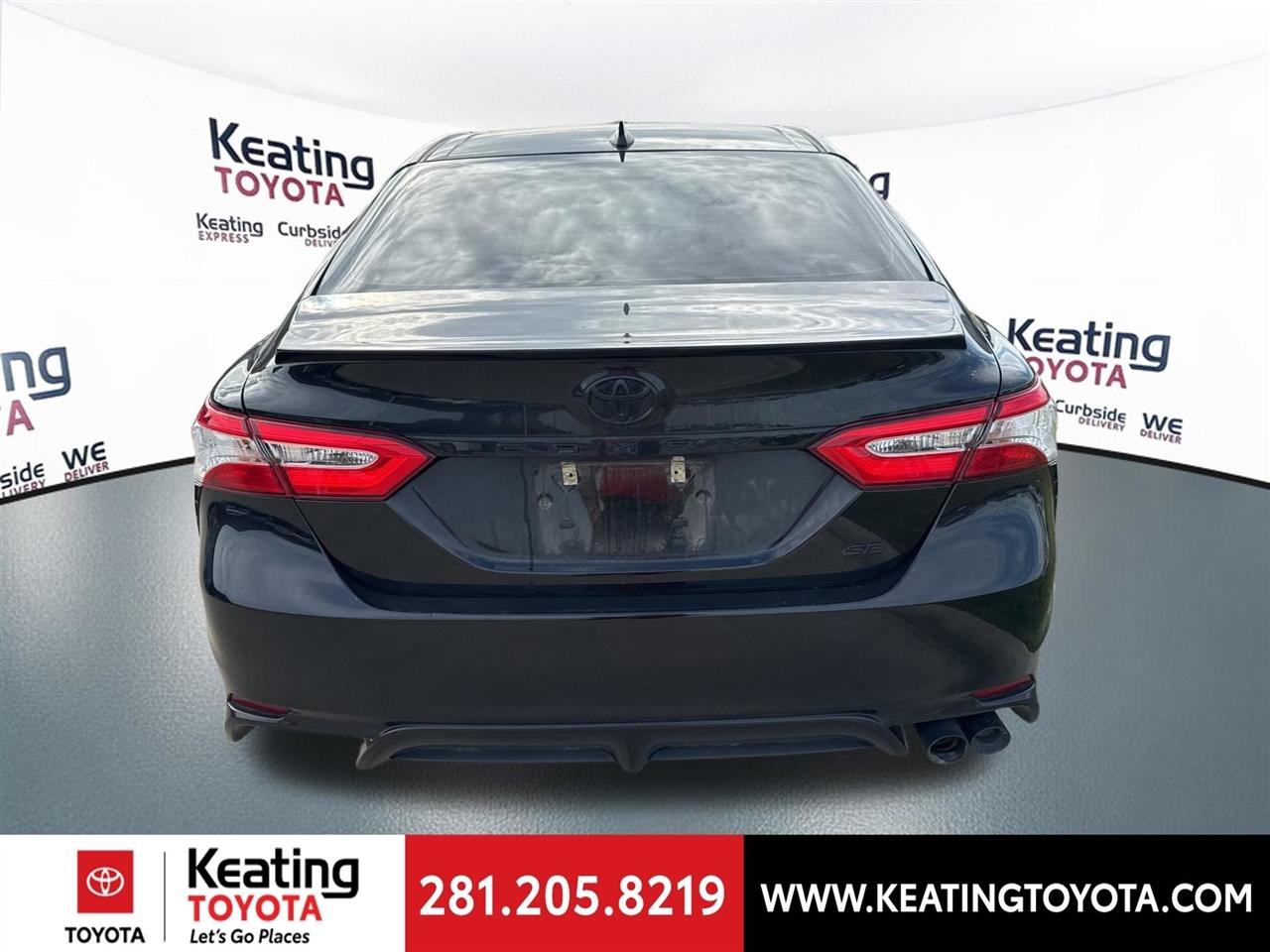 Toyota Camry SE 2020
