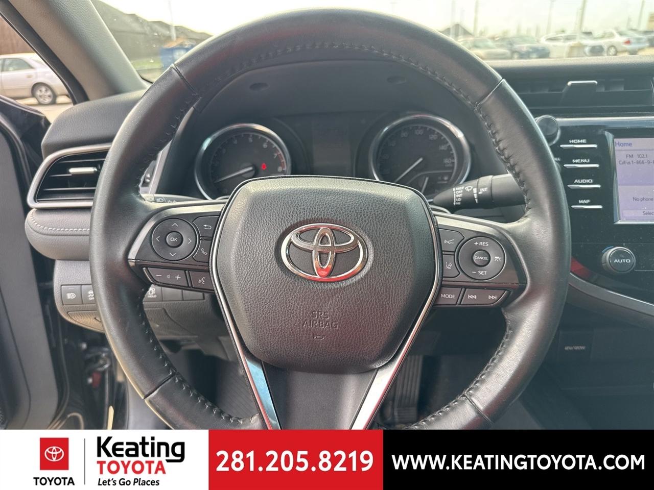Toyota Camry SE 2020