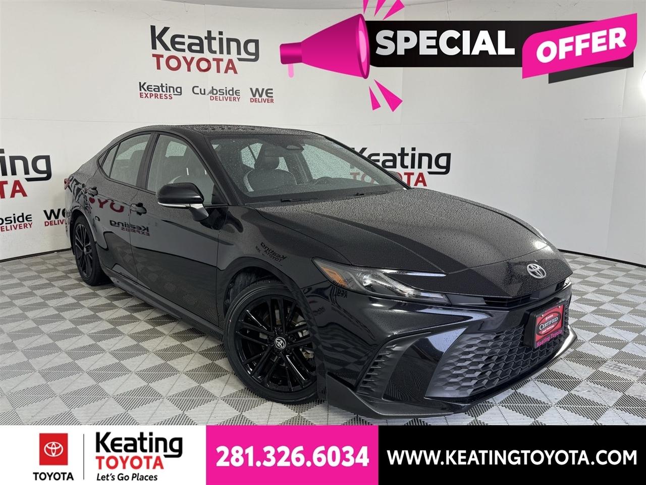 Toyota Camry Hybrid XLE 2025