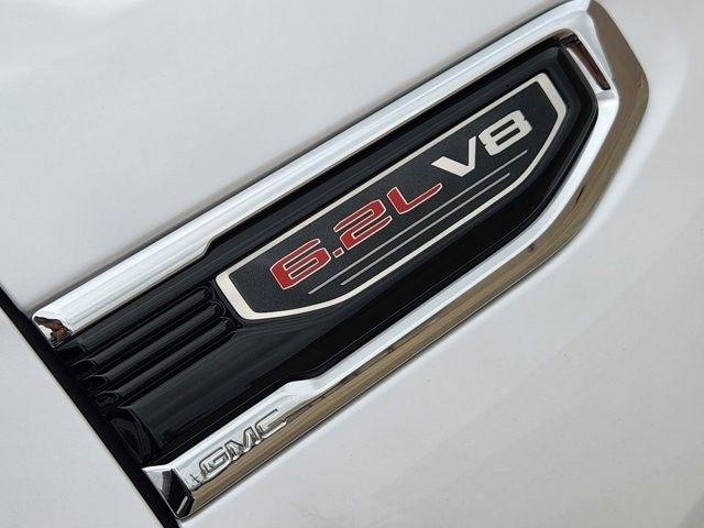 GMC Sierra 1500 Denali Crew Cab Short Box 4WD 2023