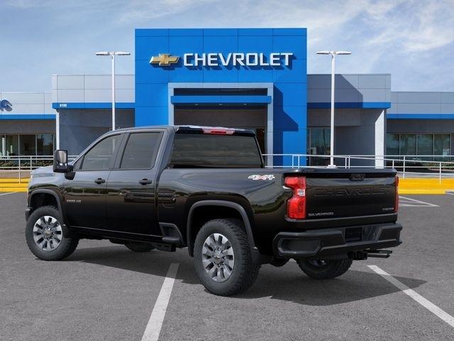 Chevrolet Silverado 2500HD Custom Crew Cab Long Box 4WD 2026