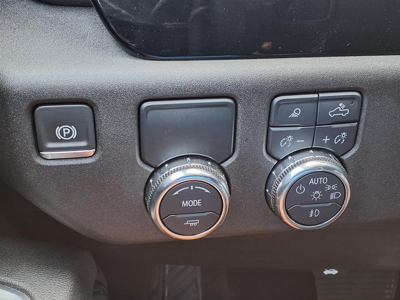 GMC Sierra 1500 SLT Crew Cab 2WD 2025