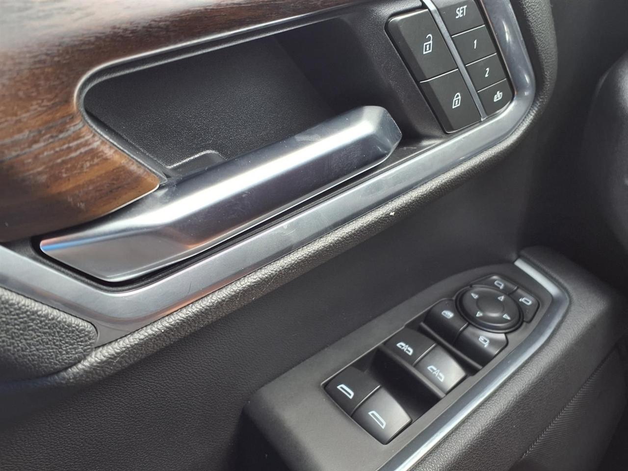 GMC Sierra 1500 SLT Crew Cab 2WD 2025