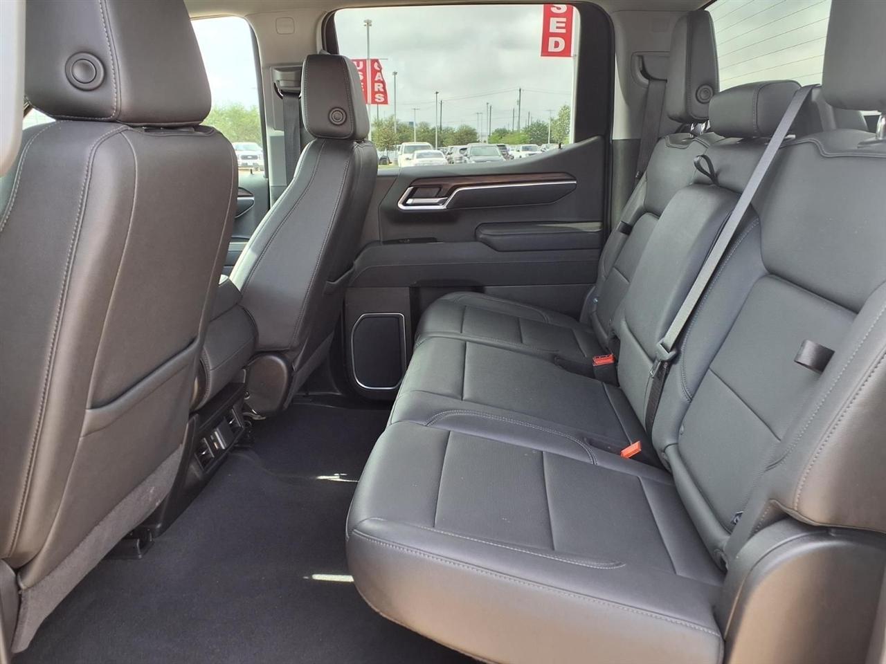 GMC Sierra 1500 SLT Crew Cab 2WD 2025