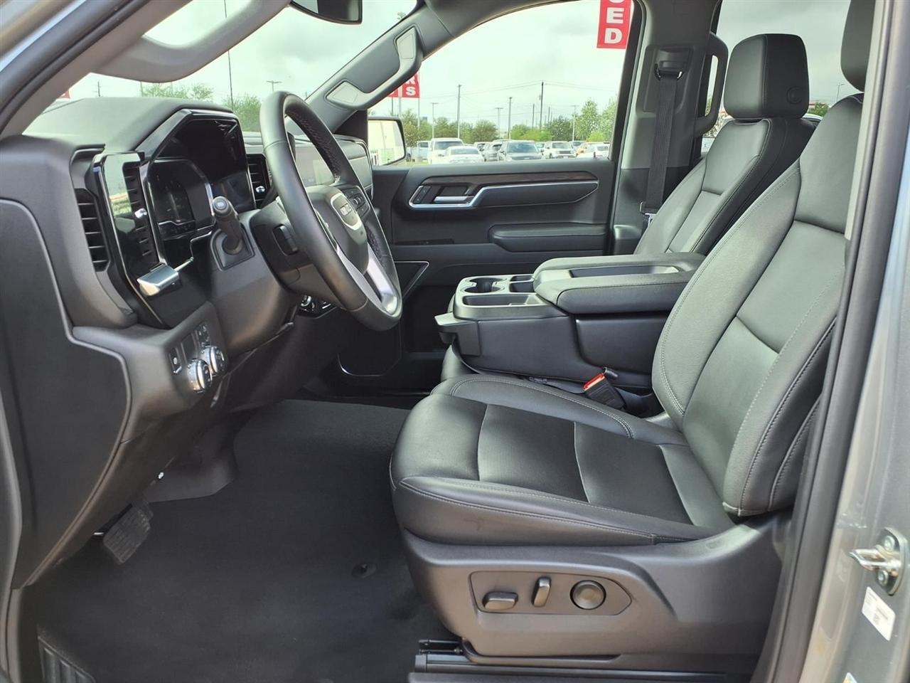 GMC Sierra 1500 SLT Crew Cab 2WD 2025