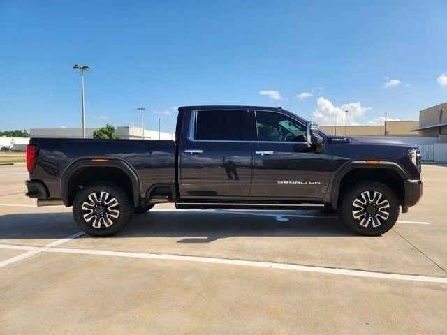 GMC Sierra 2500HD Denali Ultimate Crew Cab 4WD 2024