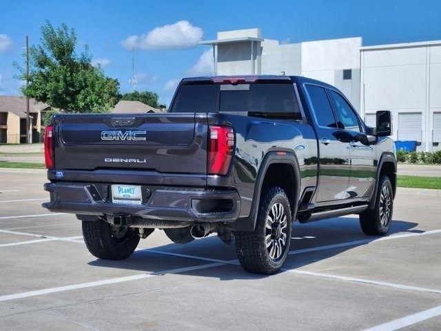 GMC Sierra 2500HD Denali Ultimate Crew Cab 4WD 2024