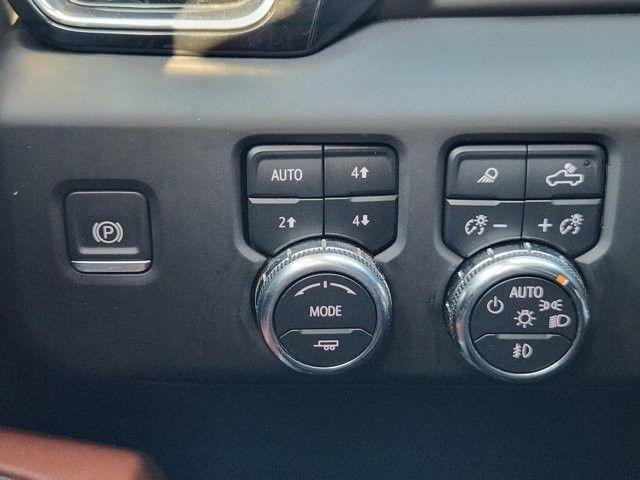 GMC Sierra 2500HD Denali Ultimate Crew Cab 4WD 2024