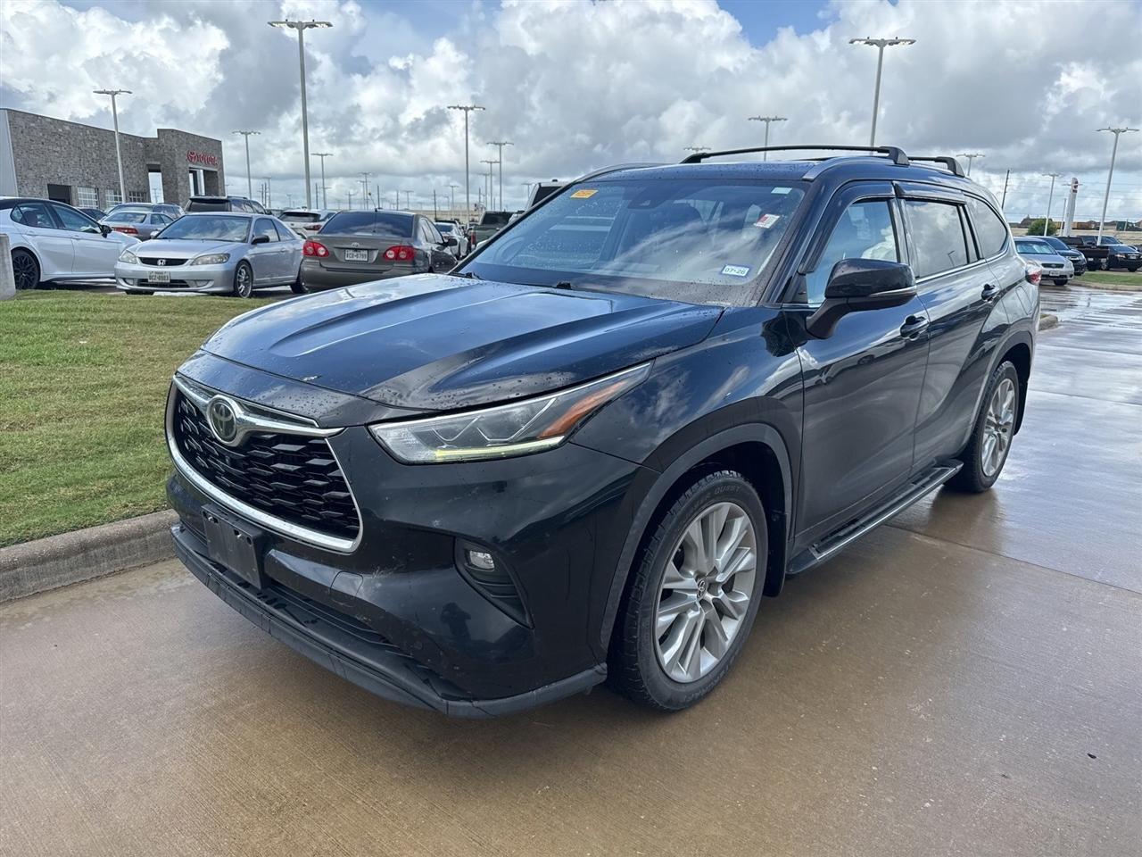 Toyota Highlander Limited AWD V6 2021