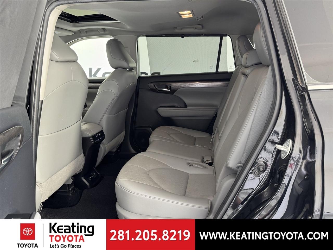Toyota Highlander Limited AWD V6 2021