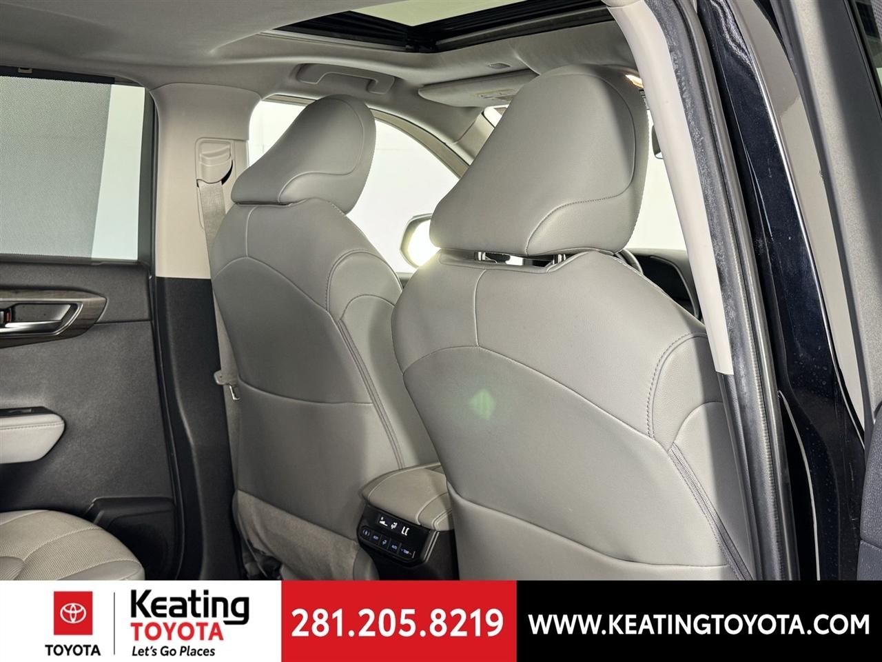 Toyota Highlander Limited AWD V6 2021