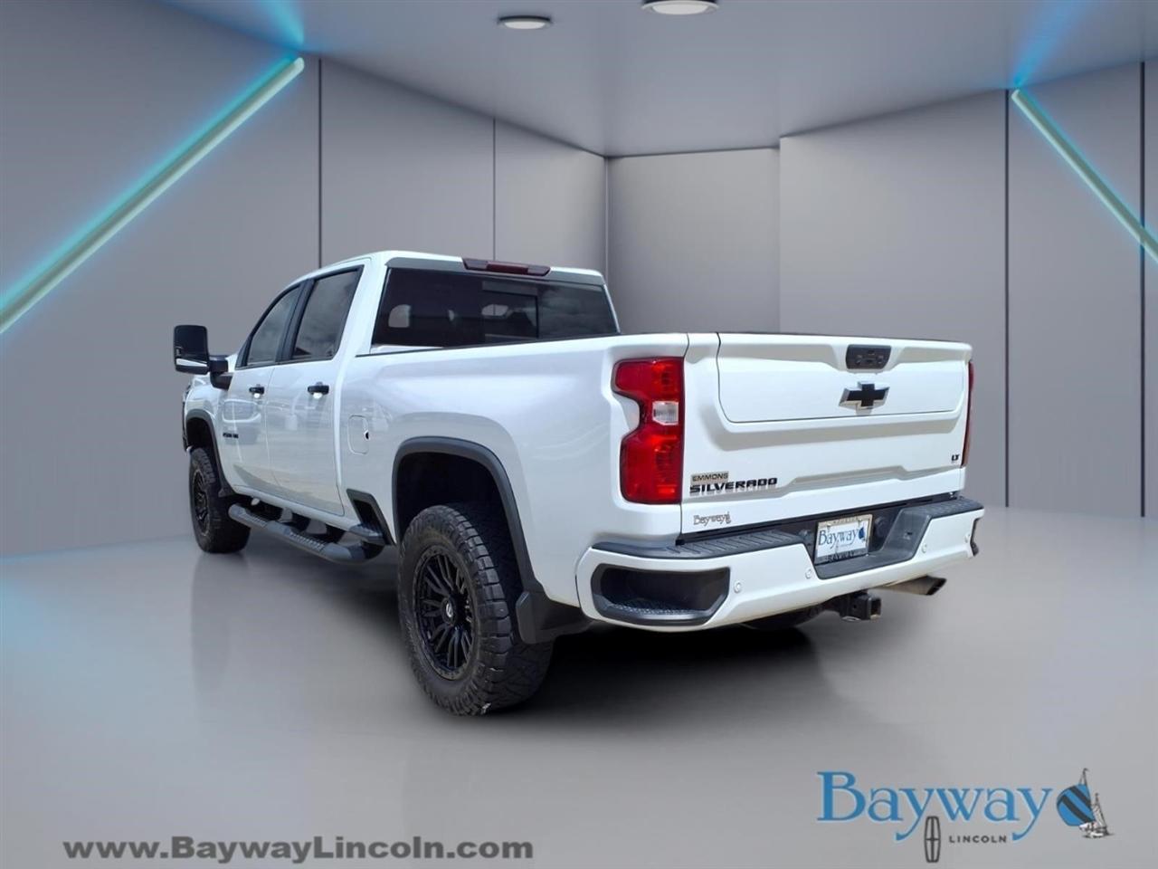 Chevrolet Silverado 2500HD LT Crew Cab Long Box 4WD 2022