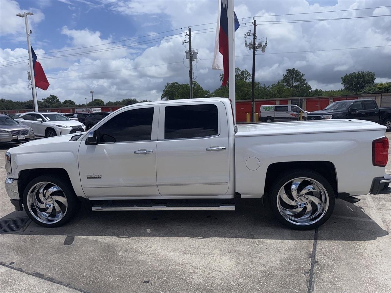Chevrolet Silverado 1500 LTZ Crew Cab 2WD 2017