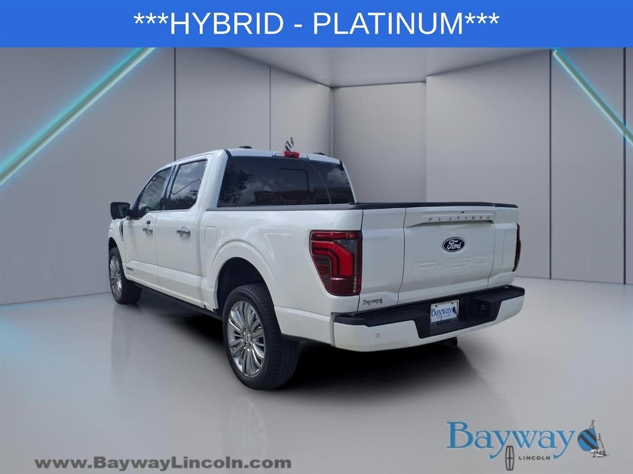 Ford F-150 Platinum SuperCrew 4WD 2025