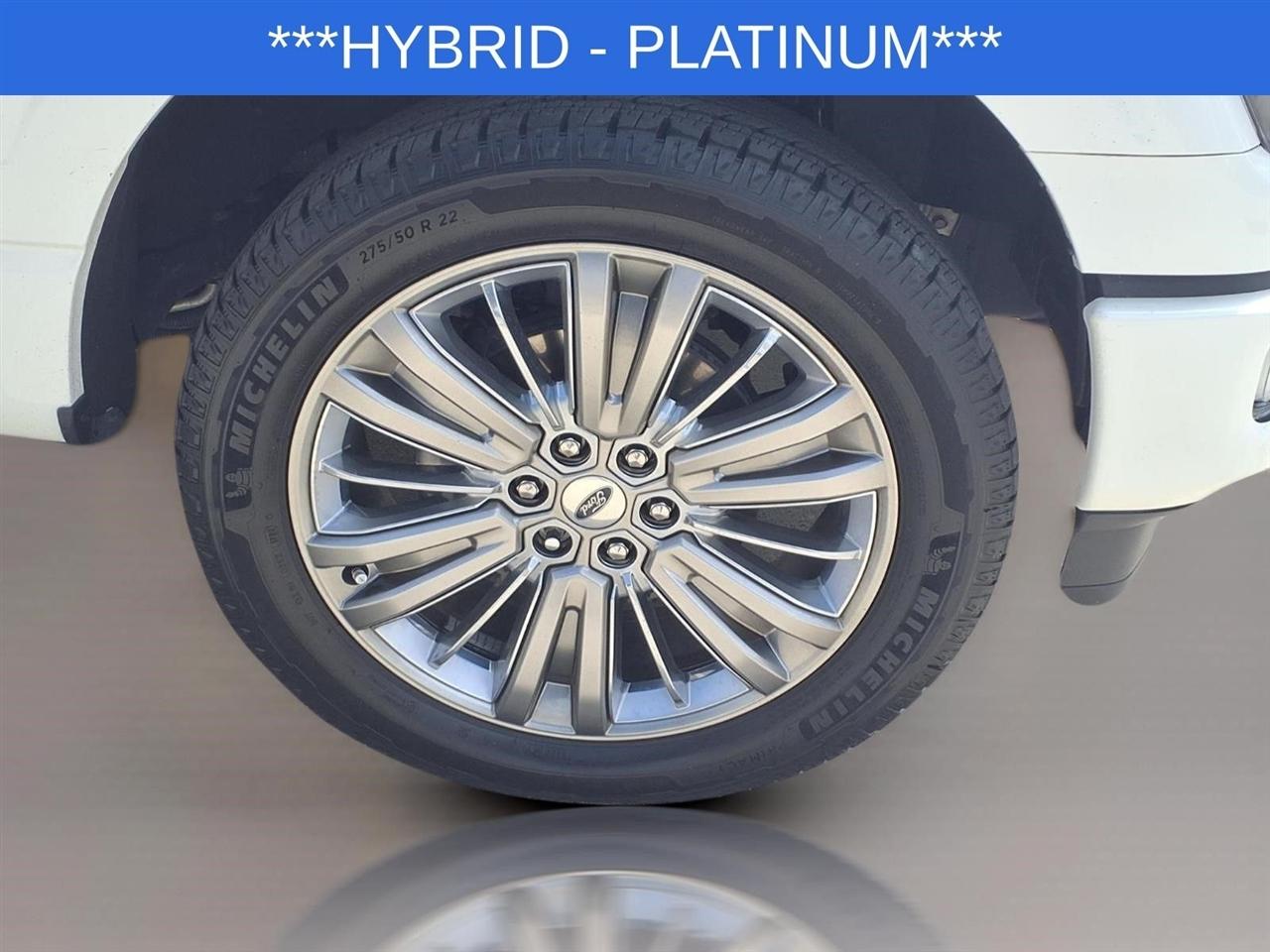 Ford F-150 Platinum SuperCrew 4WD 2025