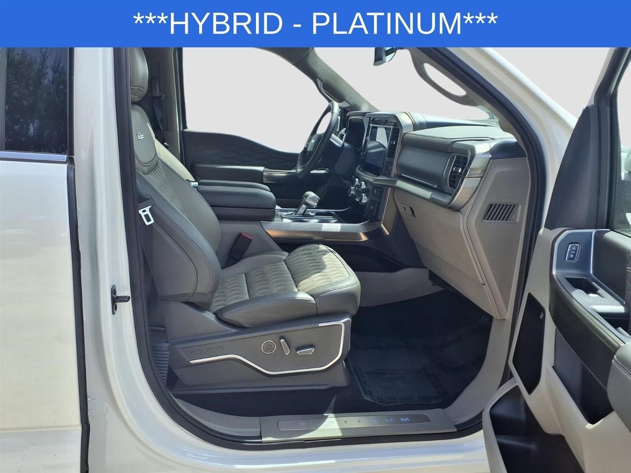 Ford F-150 Platinum SuperCrew 4WD 2025