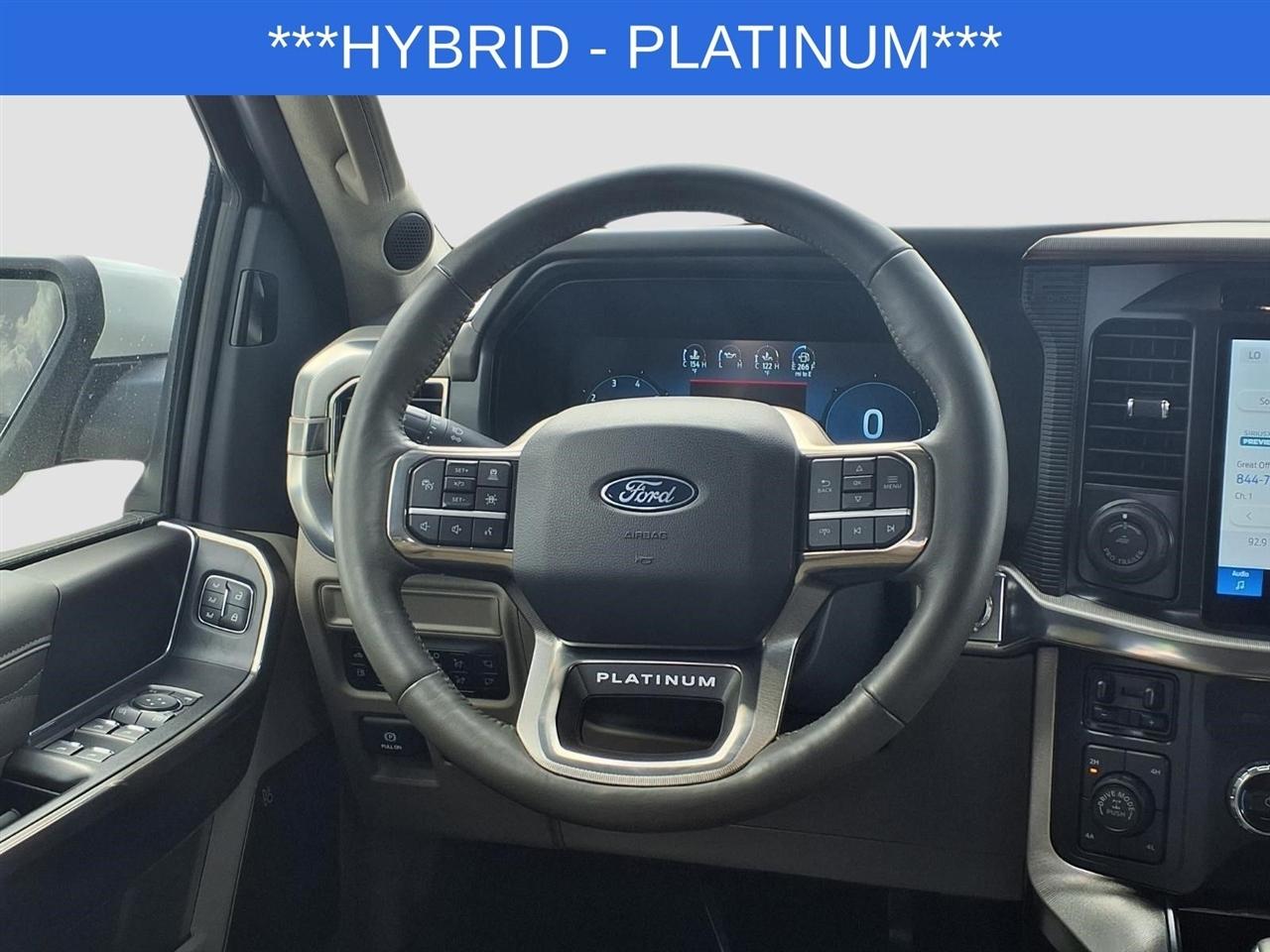 Ford F-150 Platinum SuperCrew 4WD 2025