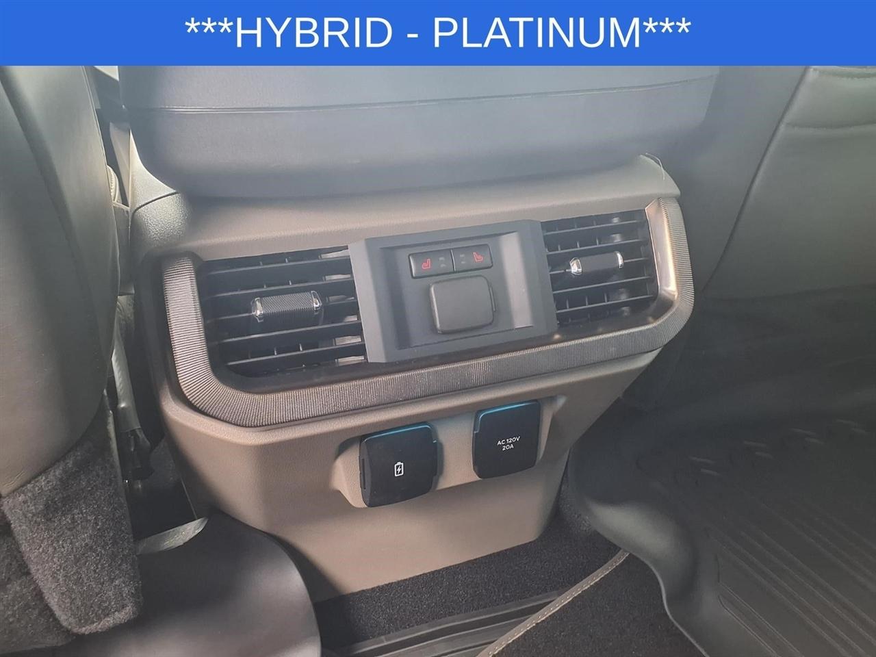 Ford F-150 Platinum SuperCrew 4WD 2025