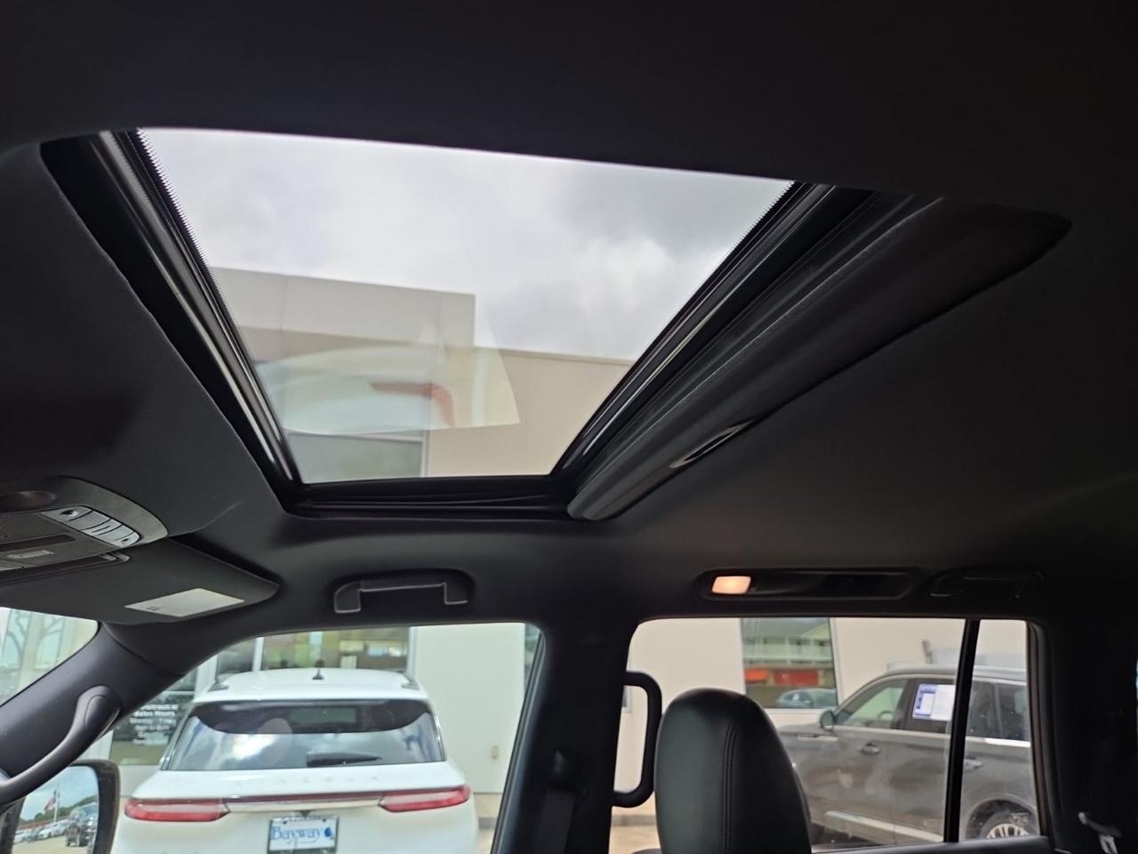 Nissan Armada SL 2WD 2023