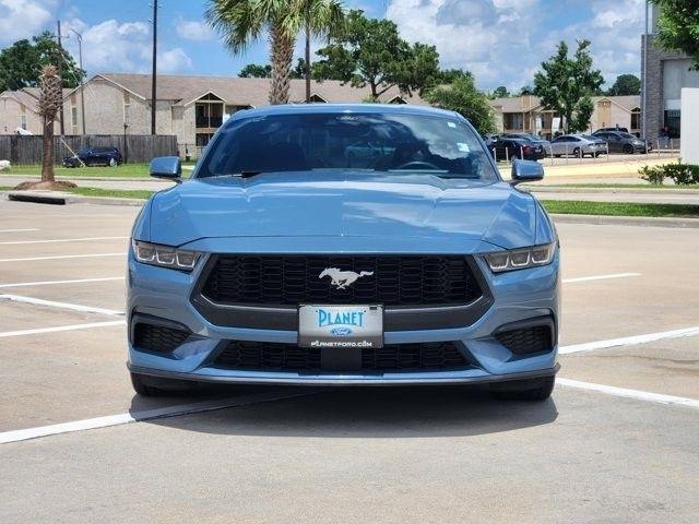 Ford Mustang EcoBoost Coupe 2025