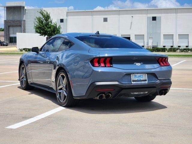 Ford Mustang EcoBoost Coupe 2025