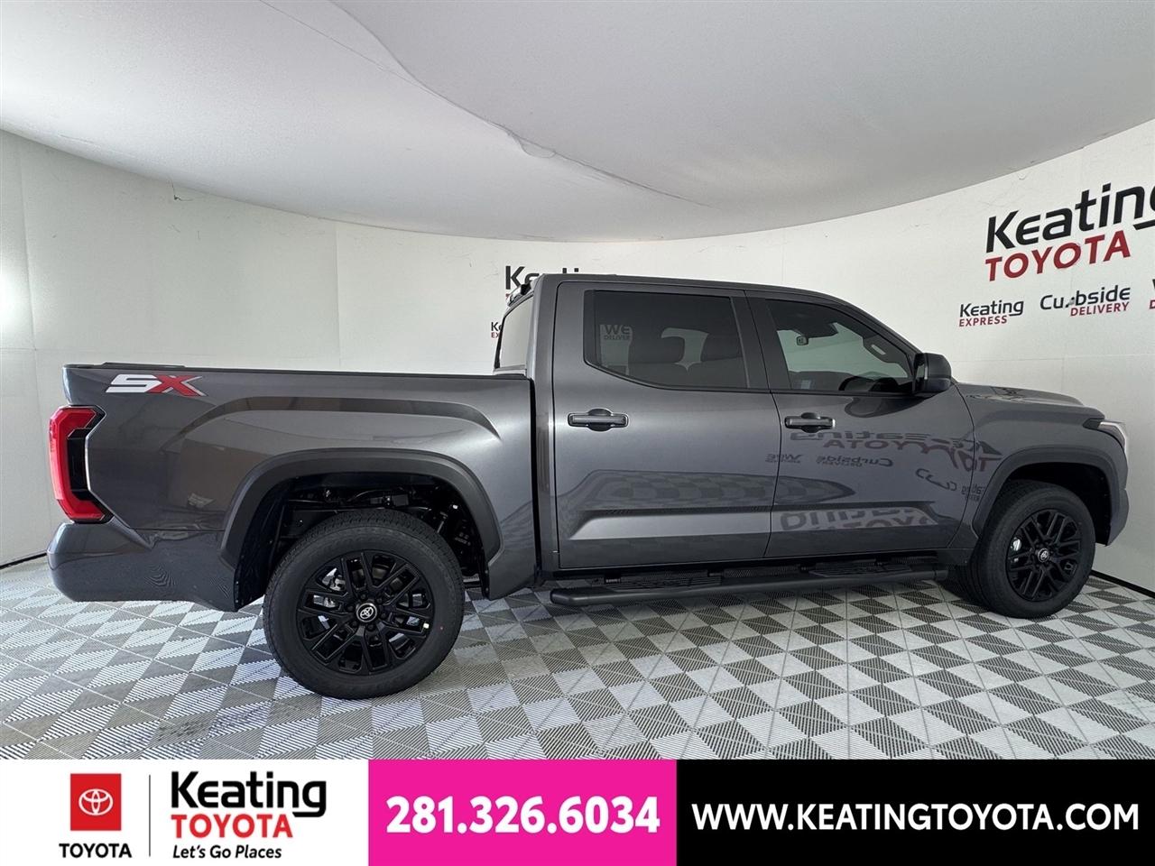 Toyota Tundra SR5 CrewMax 4WD 2026
