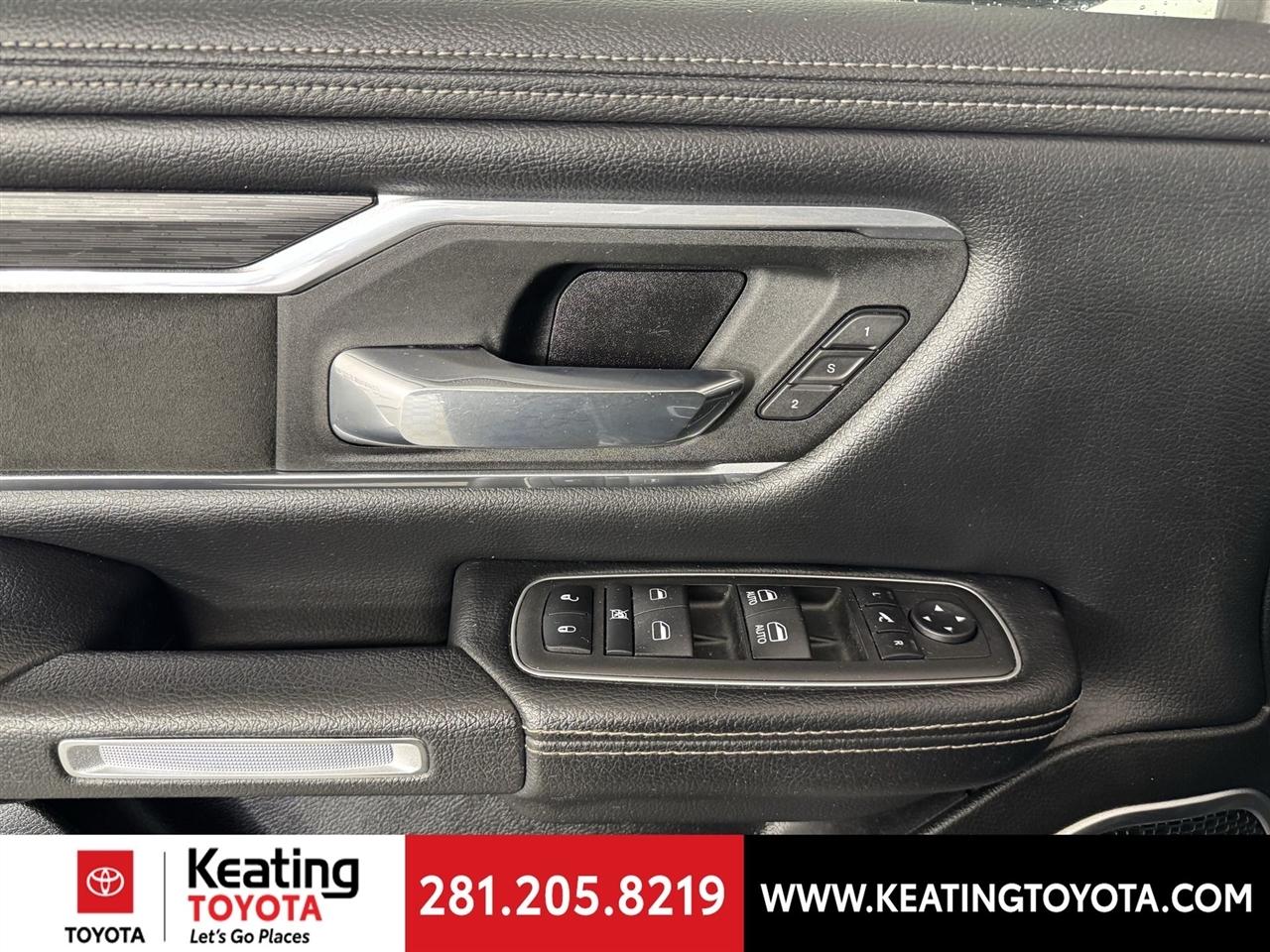 RAM 1500 Laramie Crew Cab SWB 4WD 2023