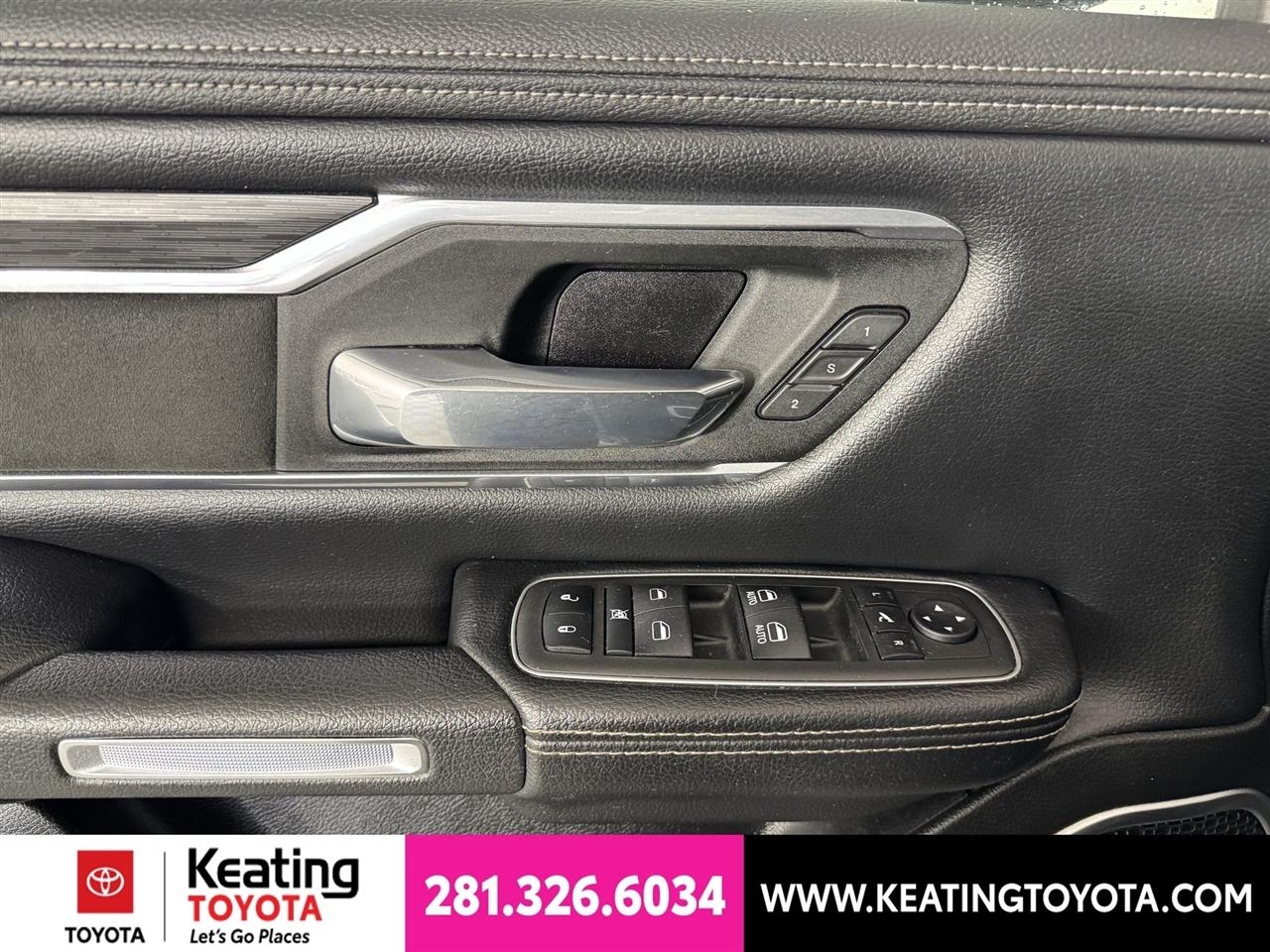 RAM 1500 Laramie Crew Cab SWB 4WD 2023