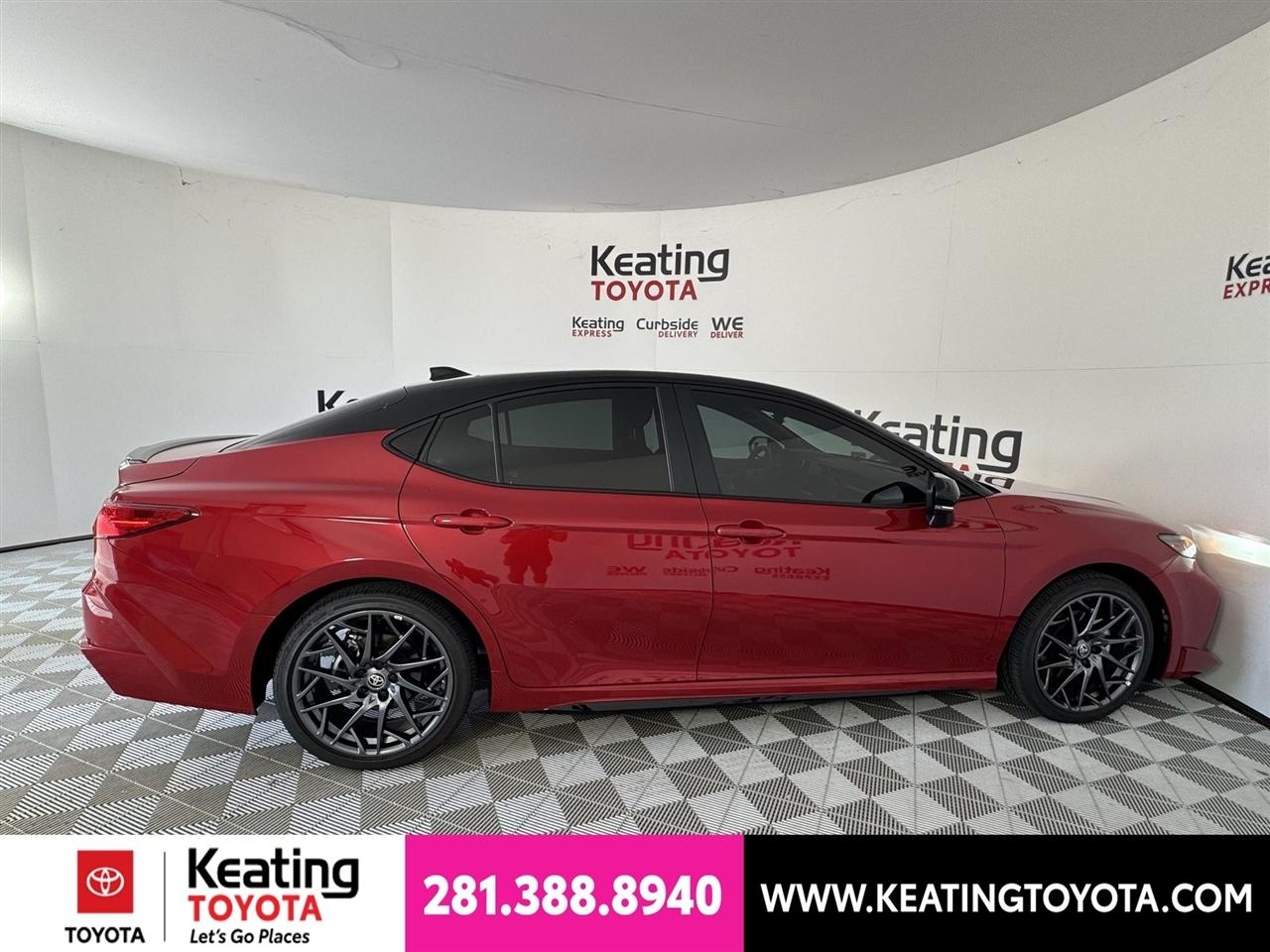 Toyota Camry Hybrid XLE 2026