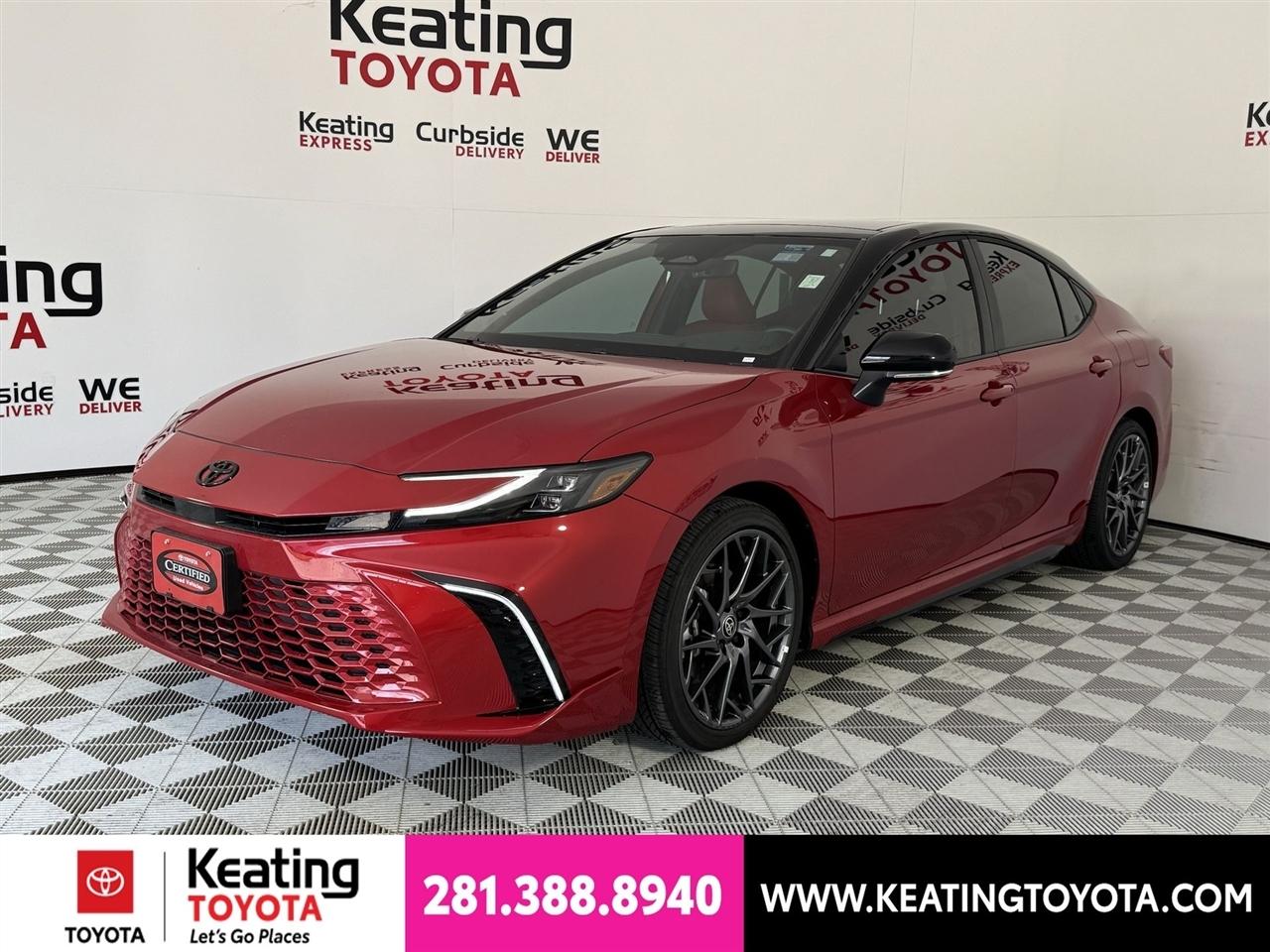 Toyota Camry Hybrid XLE 2026