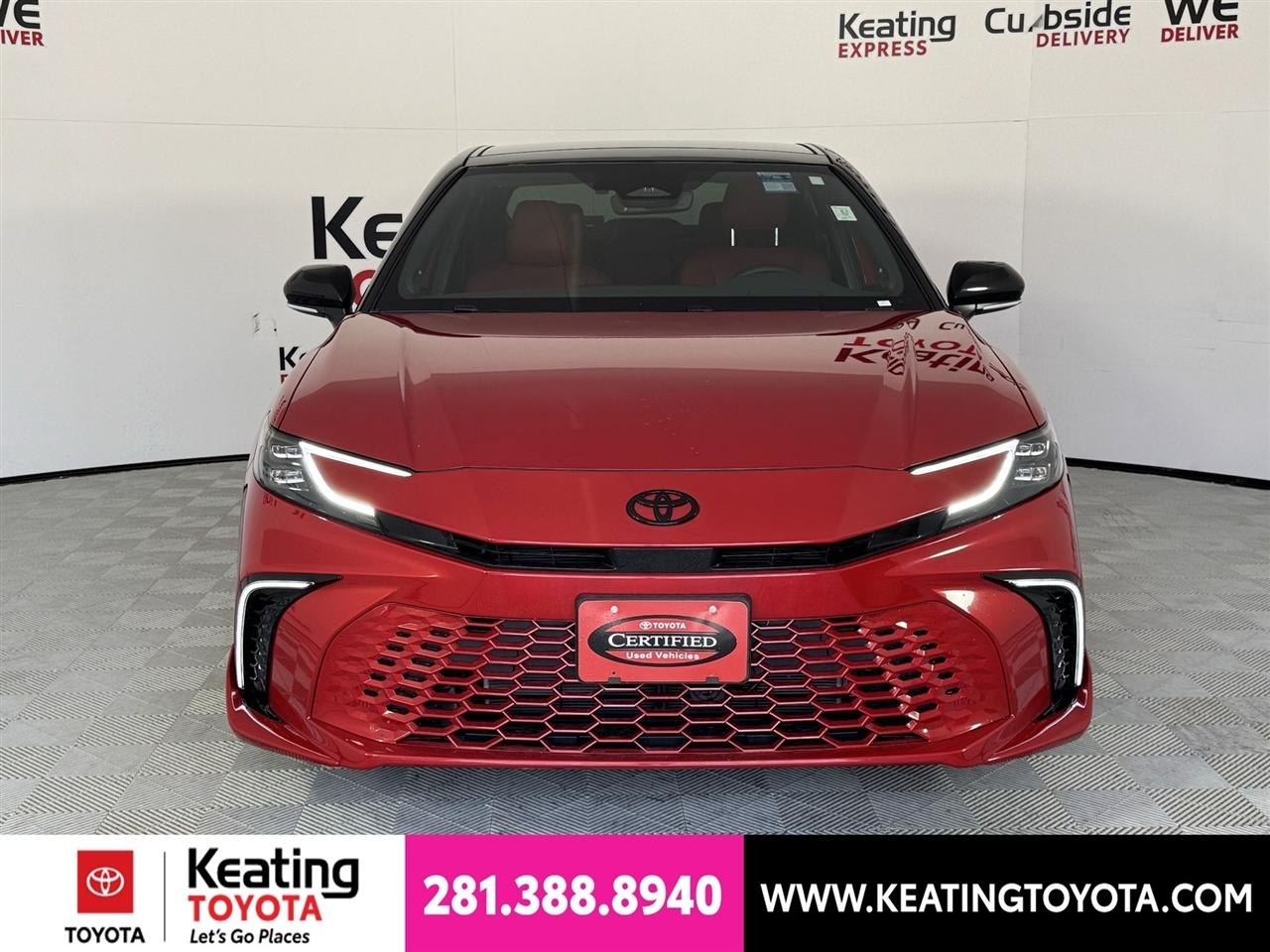 Toyota Camry Hybrid XLE 2026