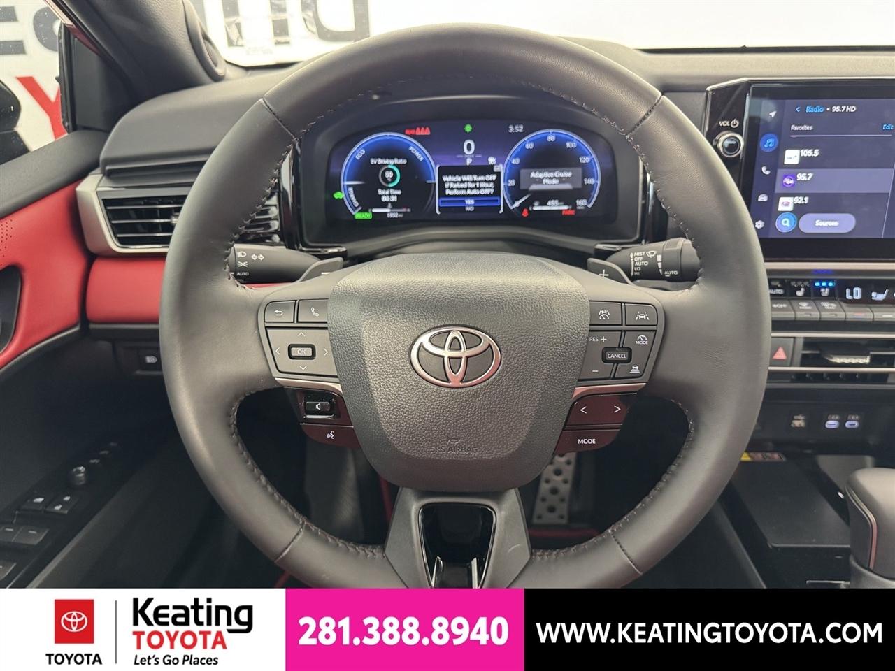 Toyota Camry Hybrid XLE 2026