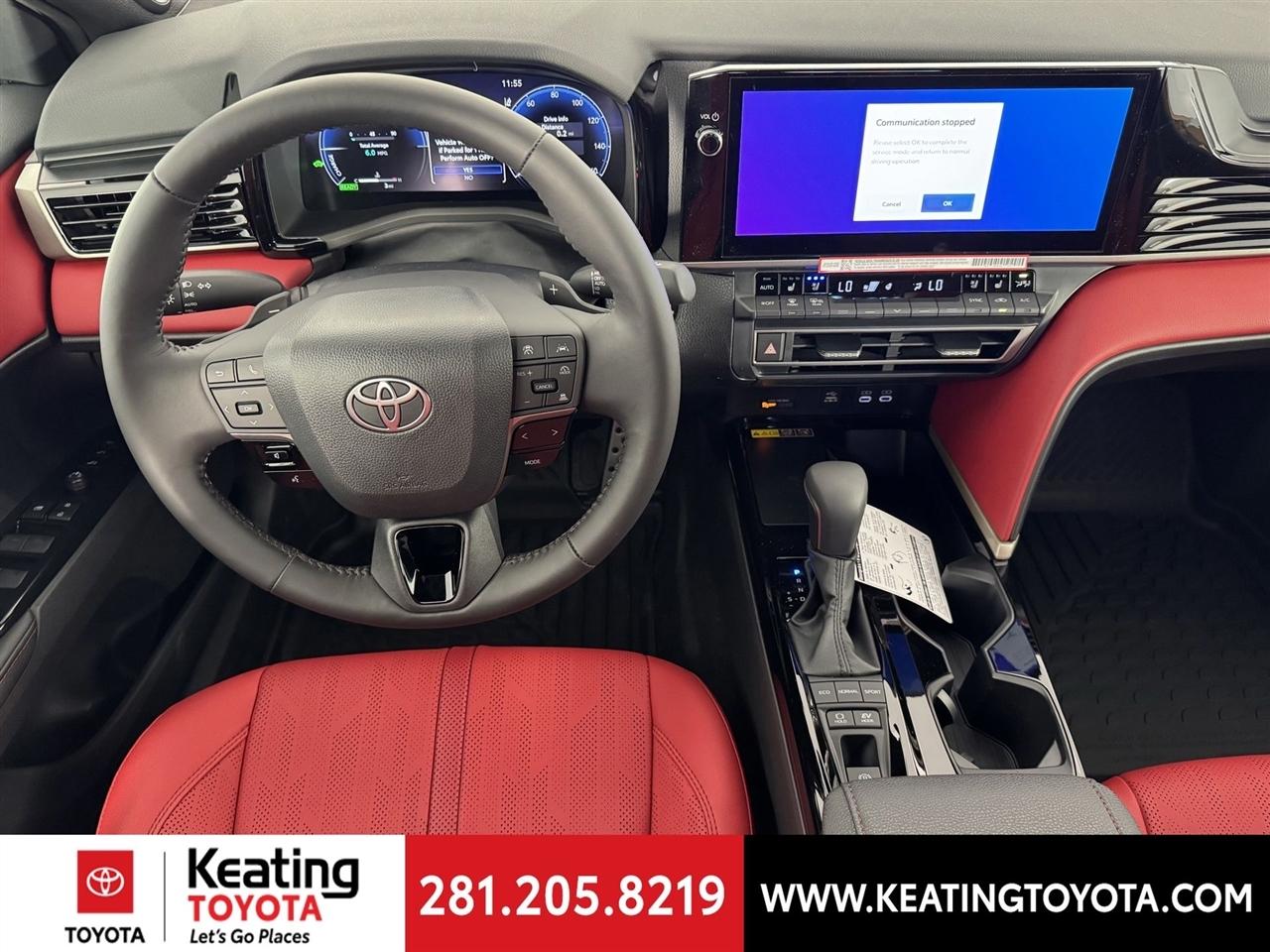 Toyota Camry Hybrid XLE 2026