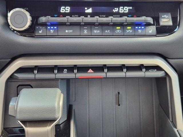 Toyota Tundra Limited CrewMax 4WD 2026