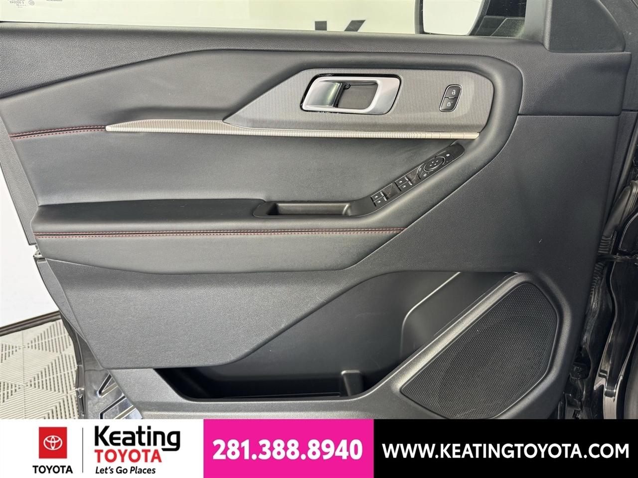 Ford Explorer  2025