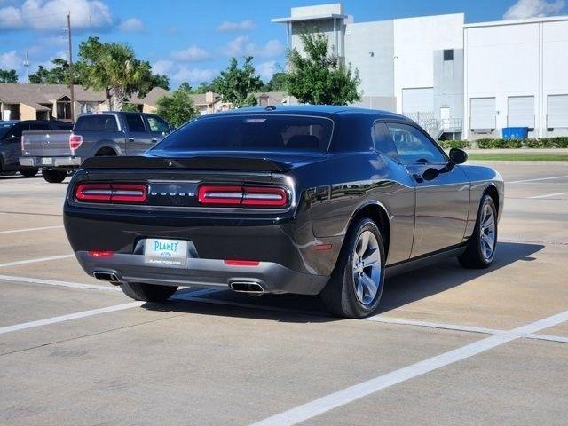 Dodge Challenger SXT 2020