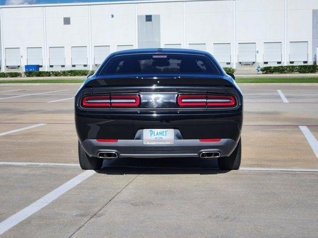 Dodge Challenger SXT 2020